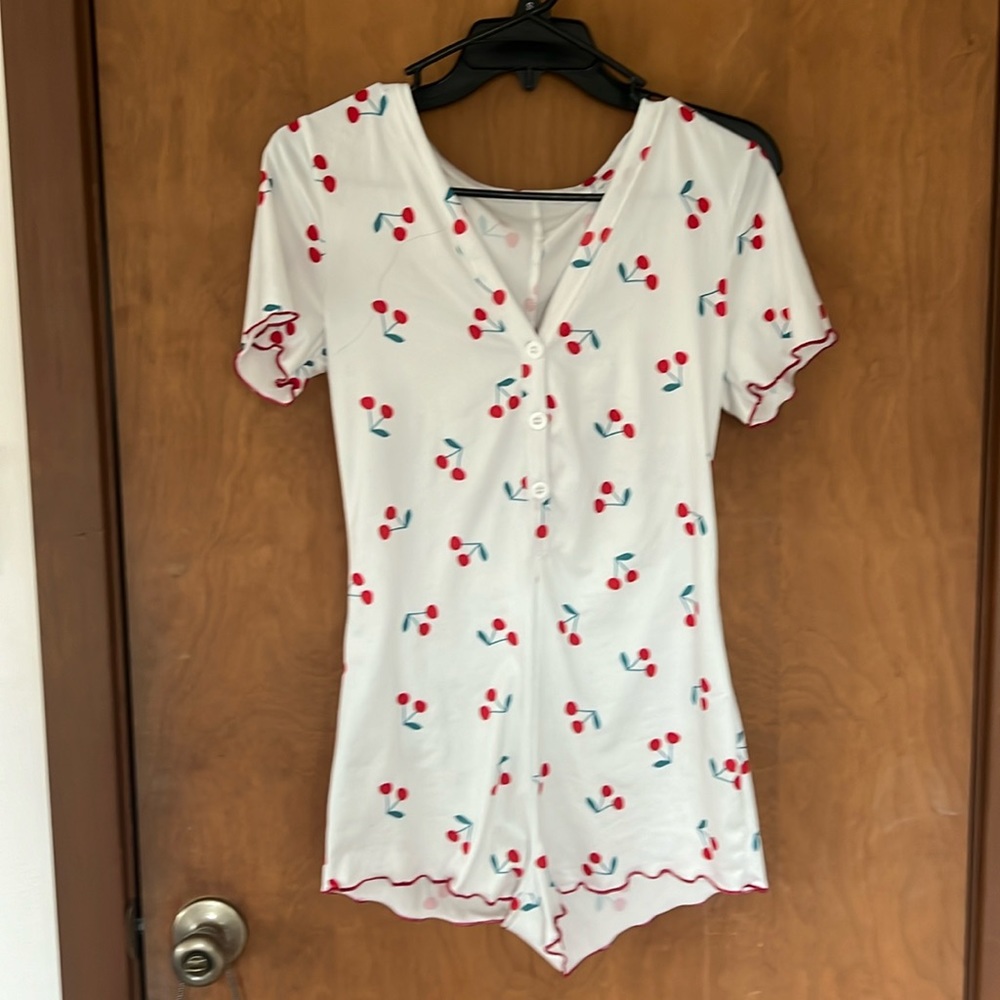 Size M im a small so its too big but its v comfy and sexy ☺️